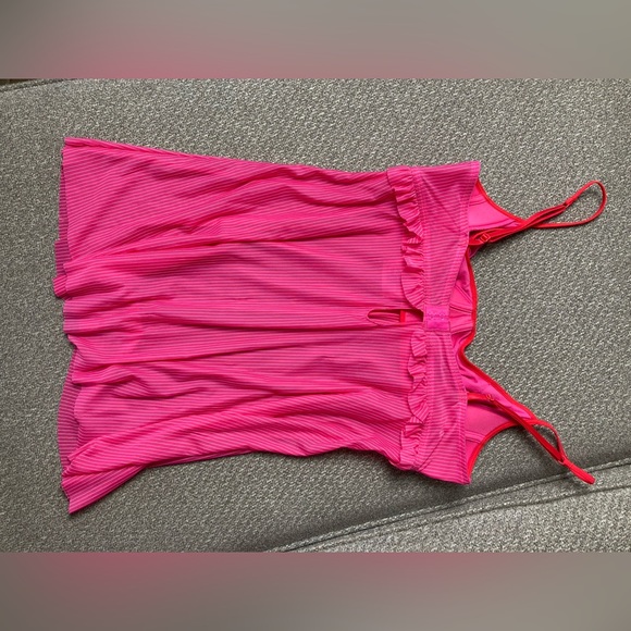 Victorias Secret Pout Line Top - Picture 2 of 3